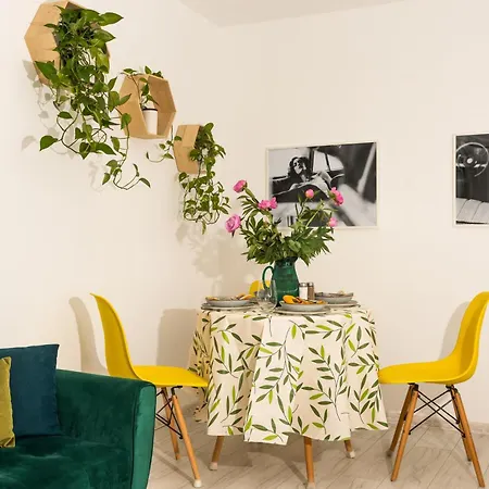 Apartment Victory Square Premium Residential